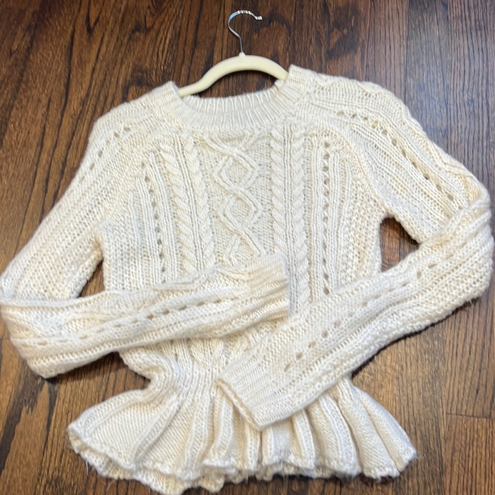 Kendall & Kylie - ivory - peplum sweater - size medium